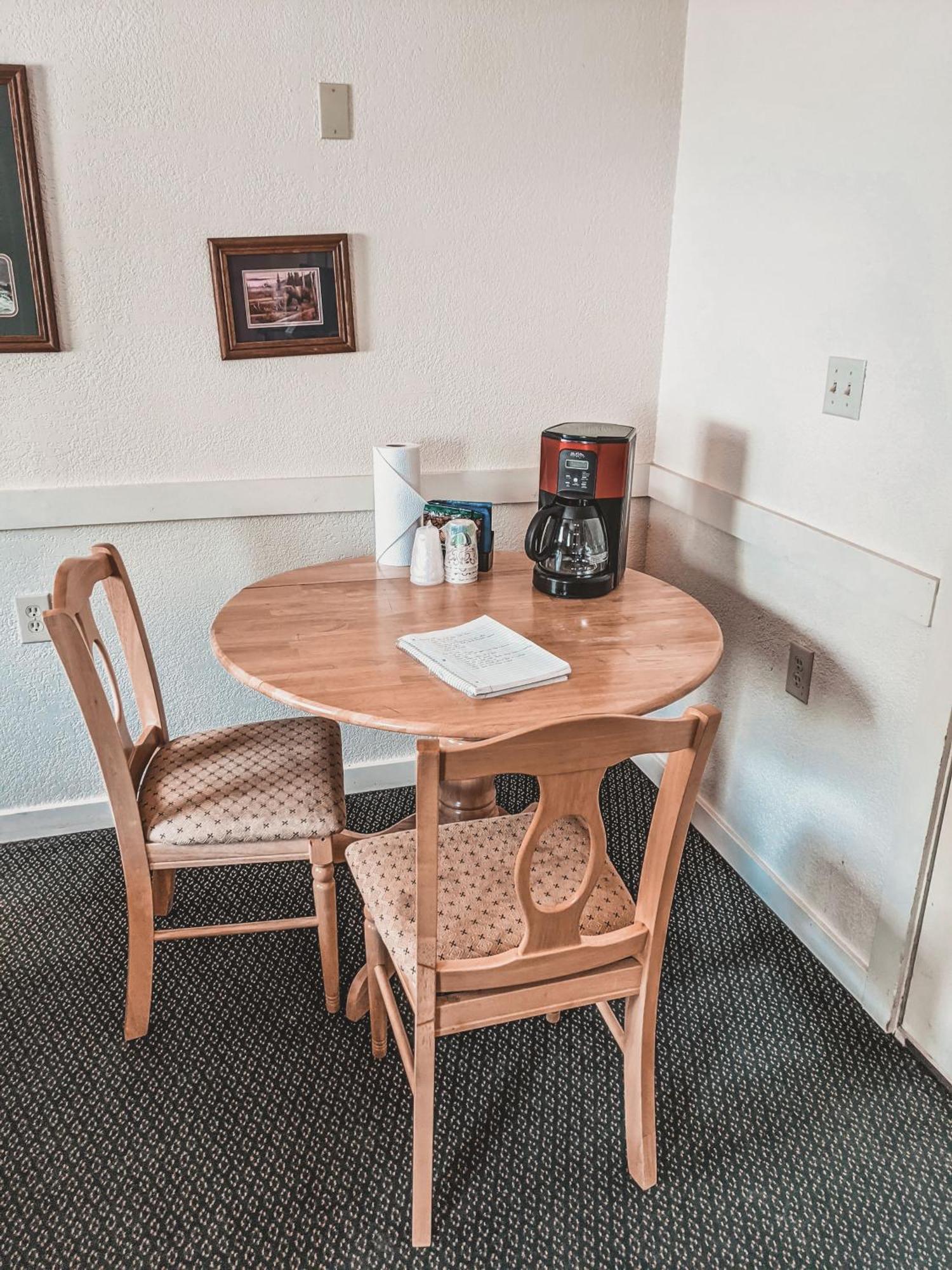 Pinewoods Resort And Rv Park Duck Creek Village Room photo